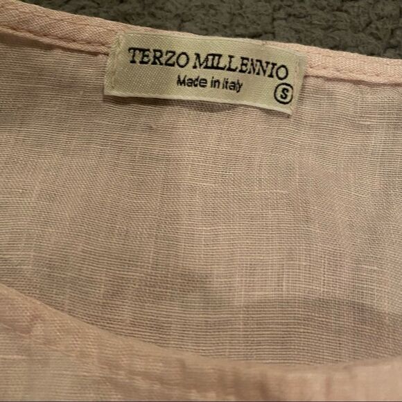 Terzo Millennio 100% Linen Top - Picture 5 of 12